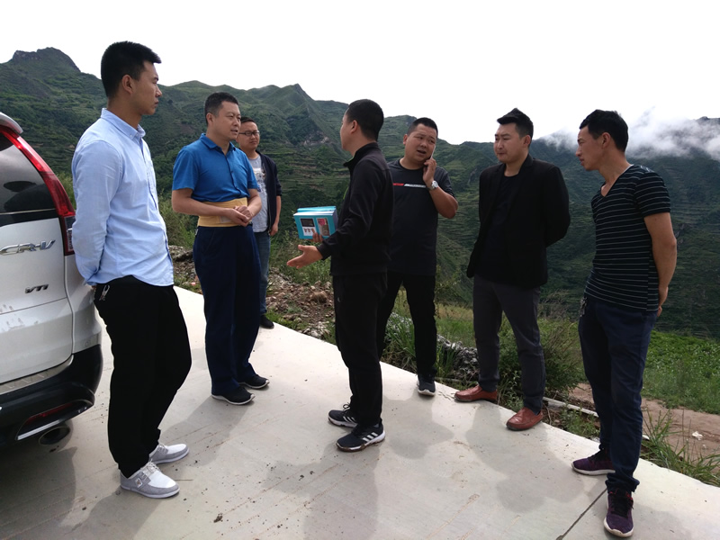 市龍江城鄉(xiāng)發(fā)展集團(tuán)深入幫扶村開展突出問(wèn)題排查整改落實(shí)工作