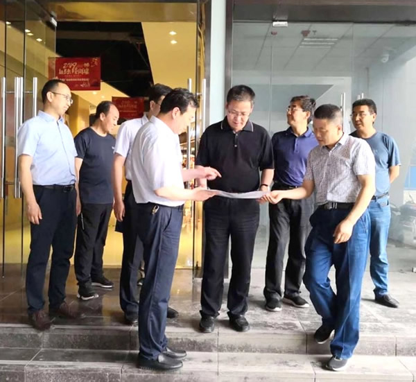 隴南市委常委、組織部部長(zhǎng)楊郃調(diào)研指導(dǎo)市龍江城鄉(xiāng)發(fā)展集團(tuán)公司黨建工作