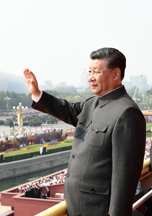 慶祝中華人民共和國成立70周年大會隆重舉行 習(xí)近平發(fā)表重要講話并檢閱受閱部隊
